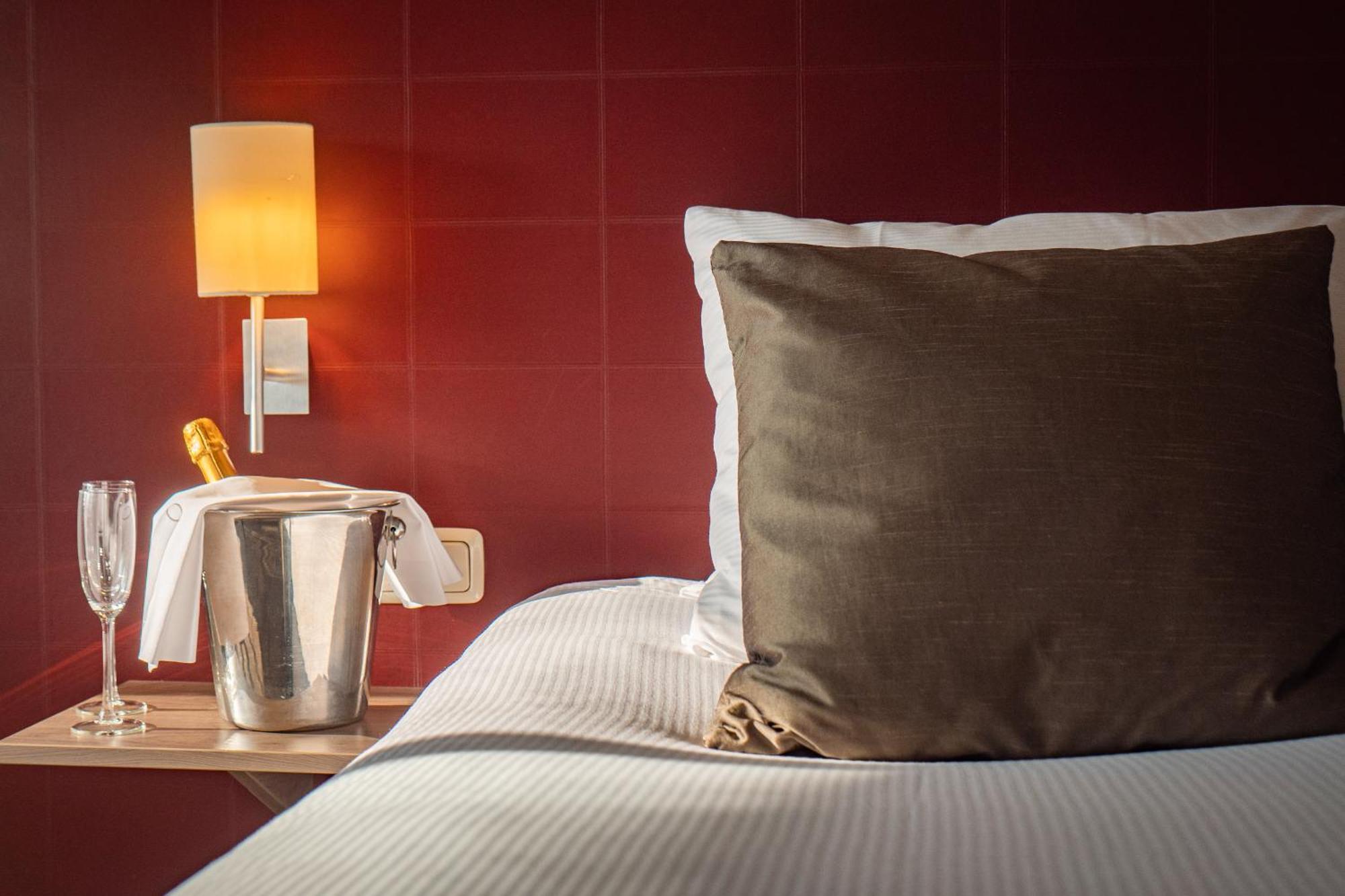 Hotel Hof Van Gelre By Flow Лохем Екстер'єр фото
